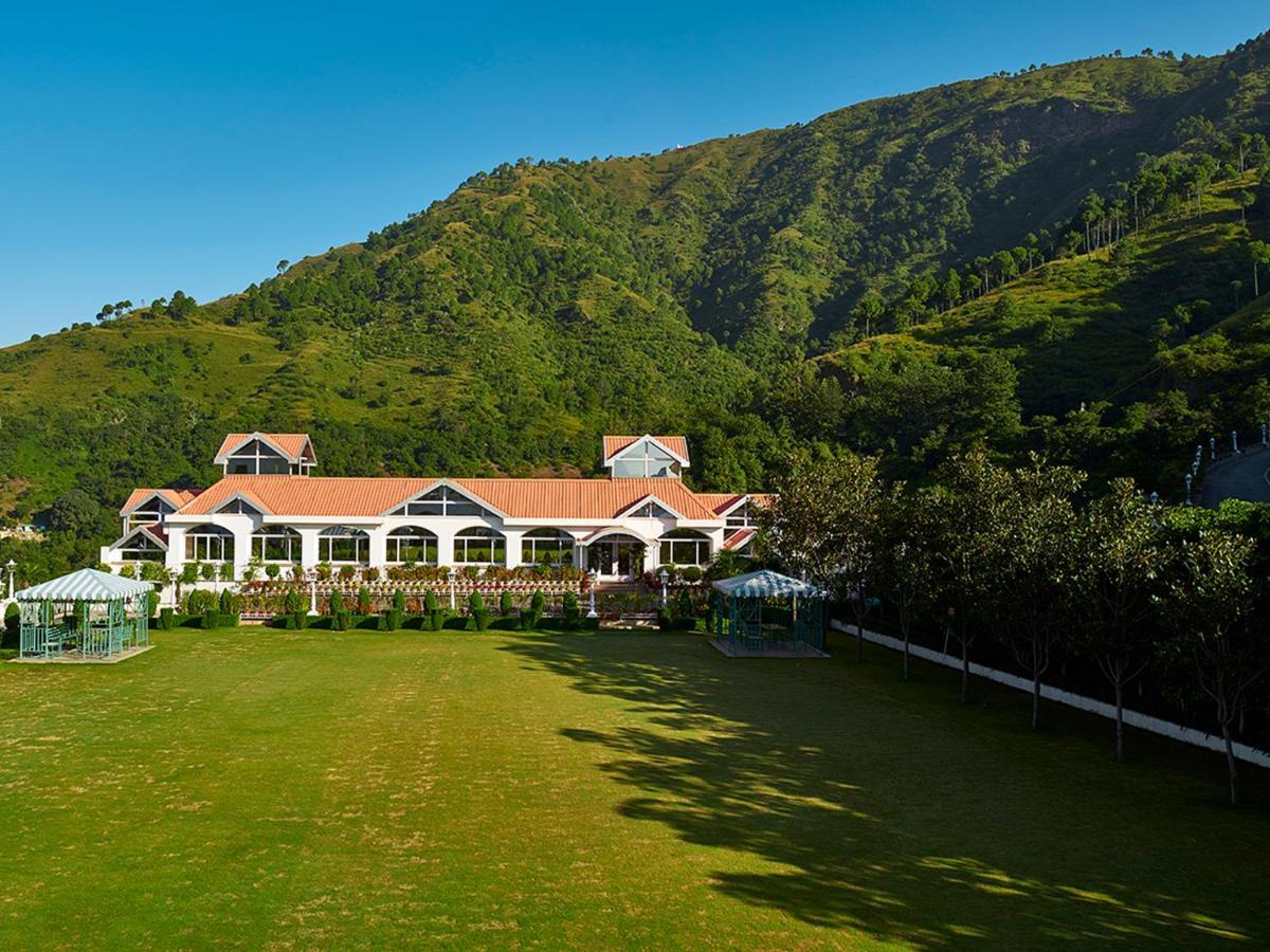 Club Mahindra Kandaghat Luaran gambar